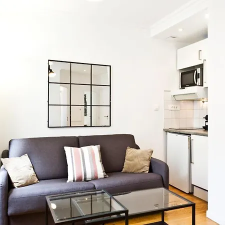 Bluestay 275 - A Париж